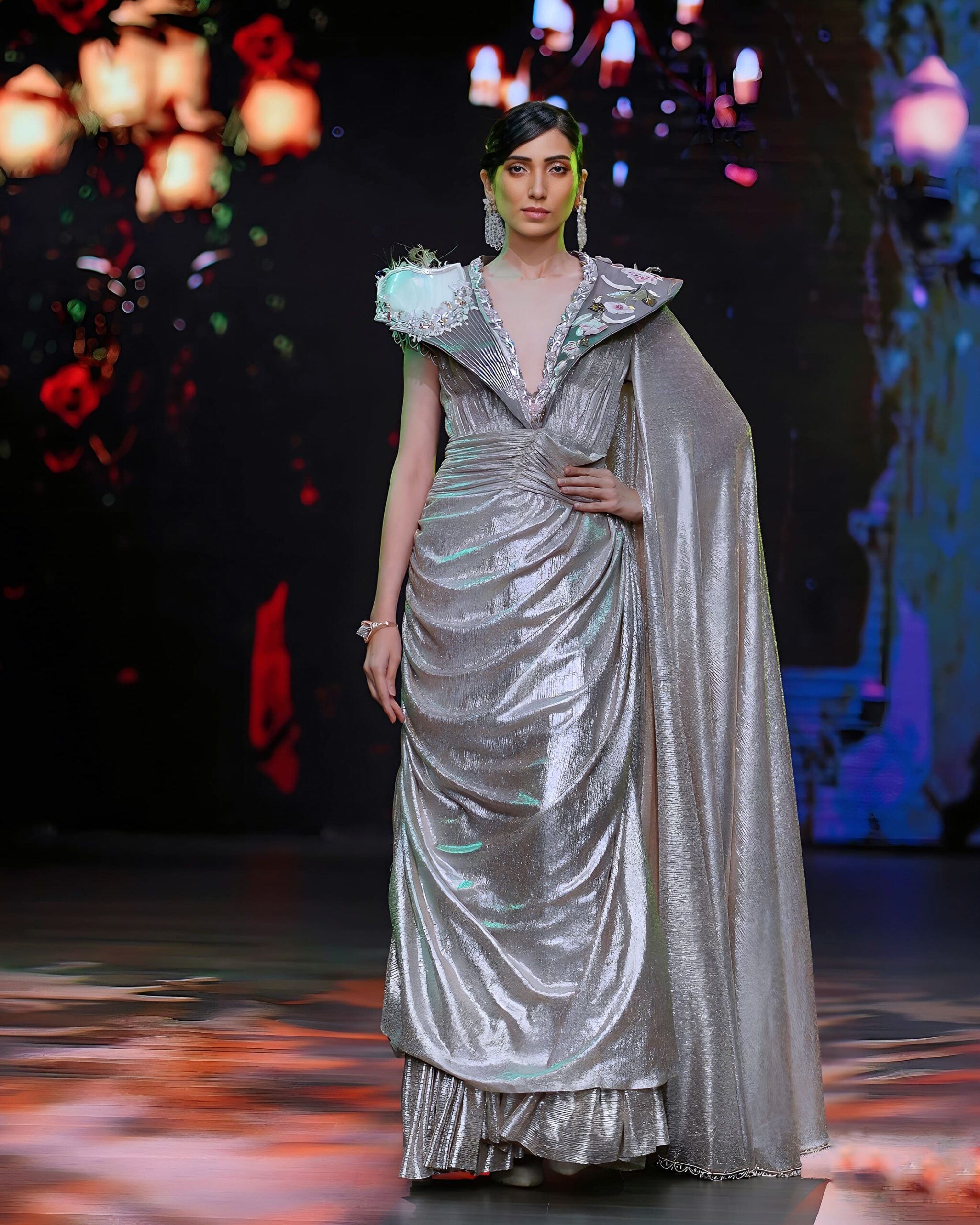 ITRH guldastan saree gown