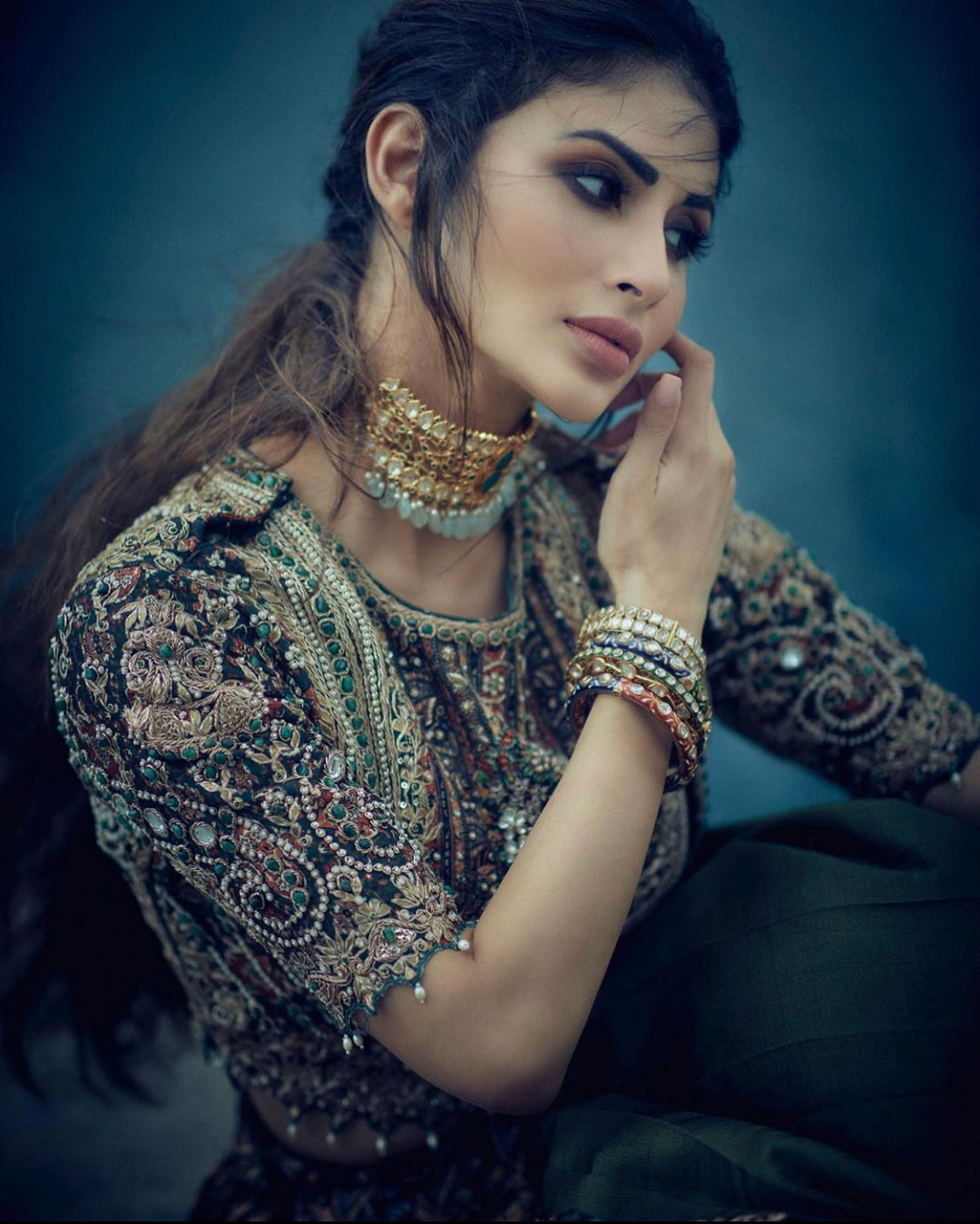 Mouni Roy - Image 6