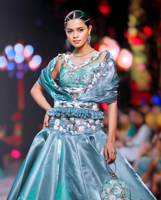 Indo Western gowns for wedding