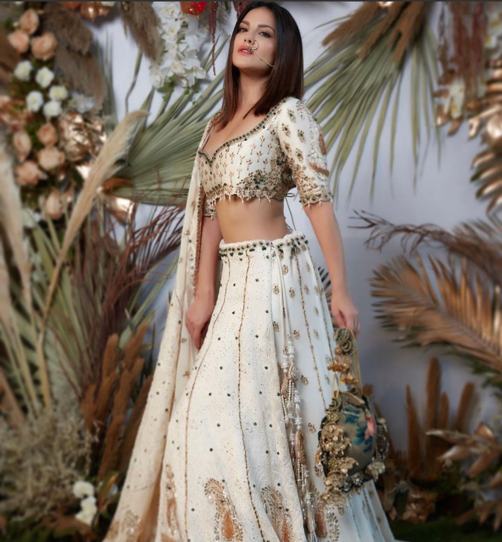 Sunny Leone - Image 2